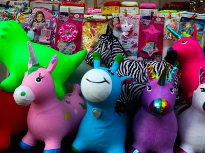 Día de Reyes: la Ssa sugiere no regalar juguetes bélicos, tabletas y celulares