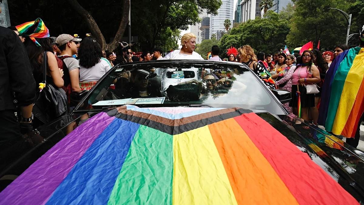 Marcha del Orgullo LGBTTTIQ+ congregó a 800 mil personas en la CDMX