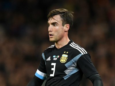 Un nuevo pretendiente por Nicolás Tagliafico, ¿cada vez más lejos de Holanda?