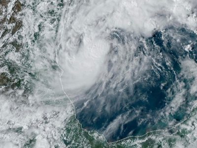 Tormenta tropical Milton podría convertirse en huracán este domingo