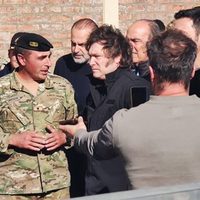 Sin Villarruel y antes de su viaje a EE.UU, Javier Milei asiste al acto de Malvinas
