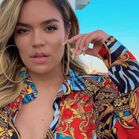 ¿Cómo se atreve? ¡Sin pudor! Karol G dejó ver su despampanante prenda a la vista de todos