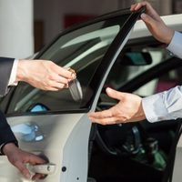 Establecieron nuevos montos para el Impuesto al lujo: qué autos 0km lo pagarán