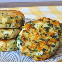 Hamburguesas de pollo y brócoli: una receta exprés y deliciosa que tenés que probar en tu próxima cena
