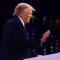 Una mujer es detenida por amenazar de muerte a la jueza de un proceso contra Trump