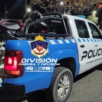 La policía de Neuquén demoró a un sujeto en la vía pública y recuperó una moto robada