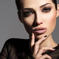 Si te quedaste sin delineador, no sufras: probá este truco de maquillaje que te salva y deja un delineado perfecto