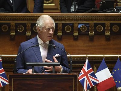 El rey Carlos III elogia en París la "vital" relación de Francia y Gran Bretaña