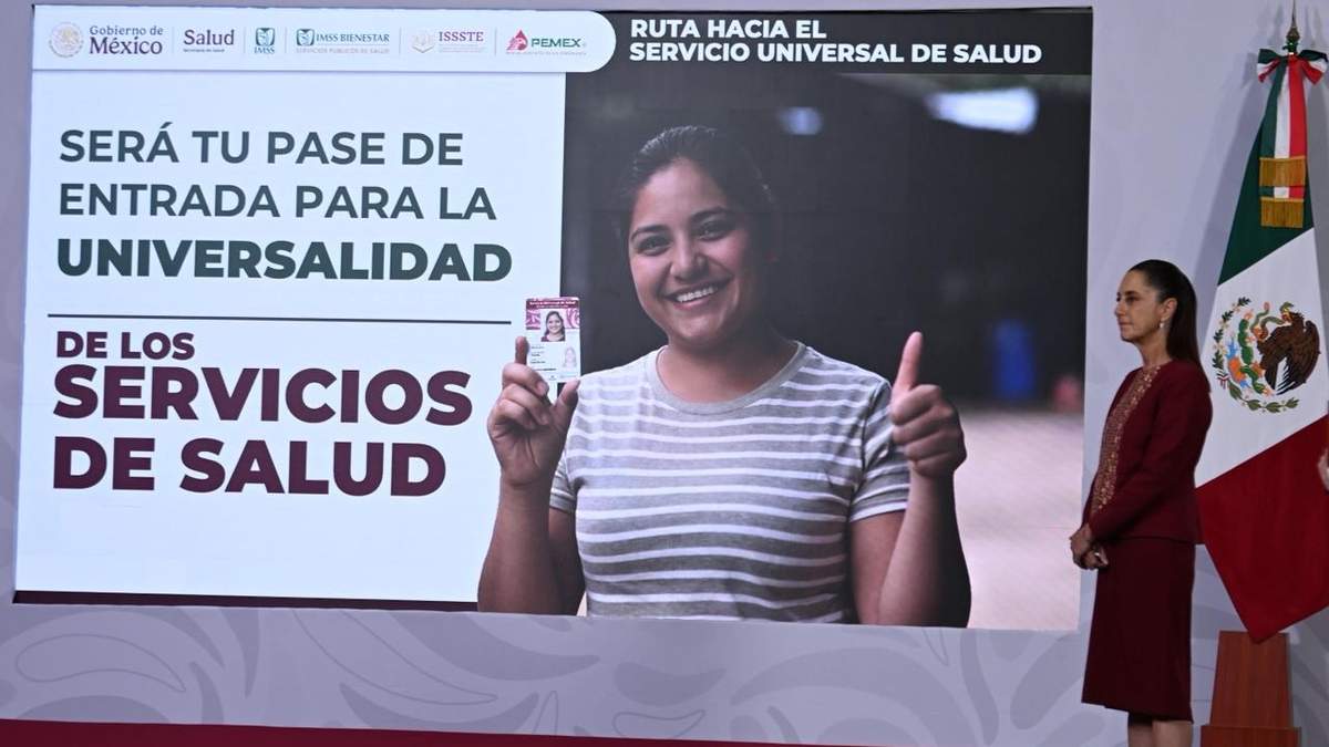 La presidenta Claudia Sheinbaum en la conferencia en la que anunció el Servicio Universal de Salud
