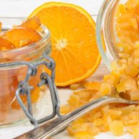 No tires las cáscaras de naranja y usalas en esta increíble receta, para tus tortas o como golosina