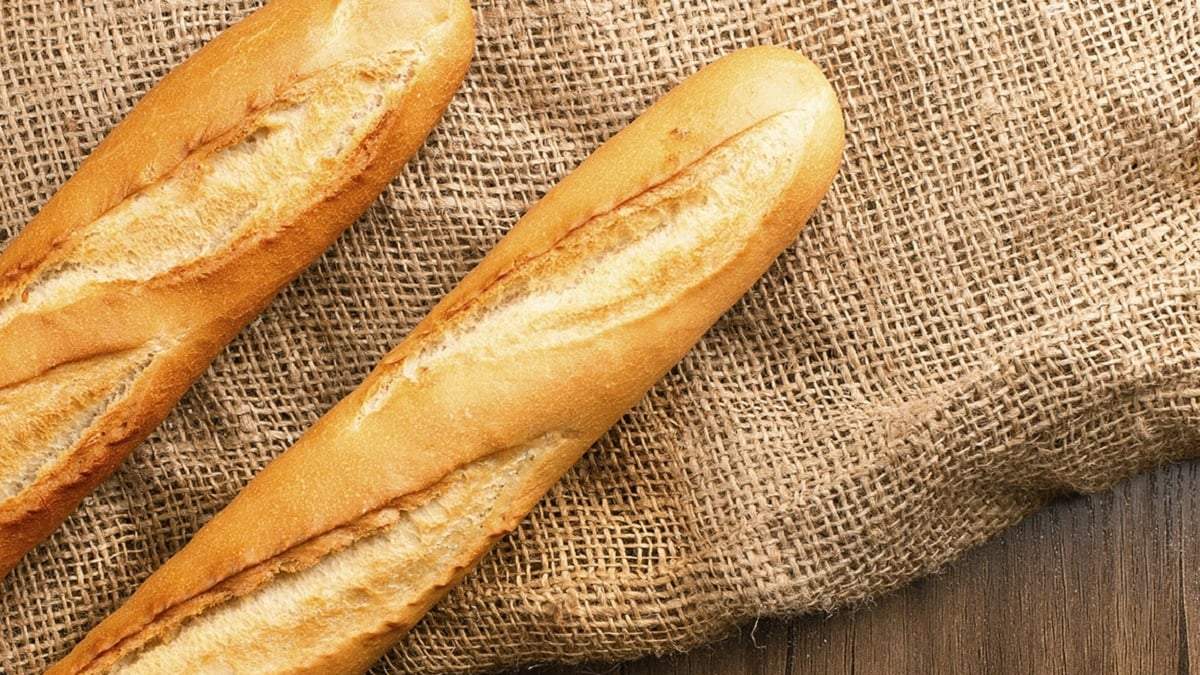 Pan baguette. Fuente: (X)