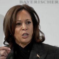 Esto dijo Kamala Harris sobre un posible cambio en la candidatura demócrata