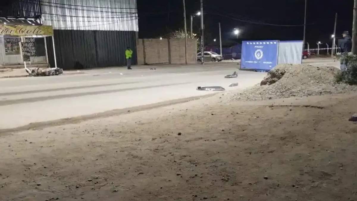 La escena del accidente en Casimiro Gomez y Pudu.