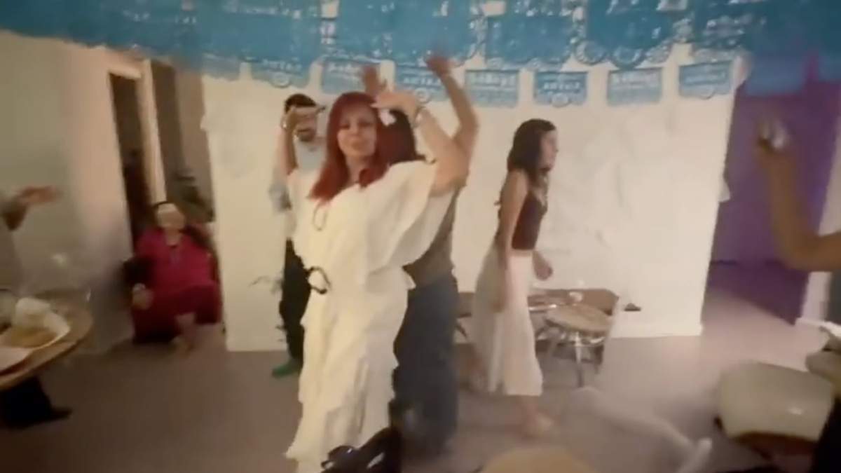 La gobernadora bailando “Que nadie sepa mi sufrir”