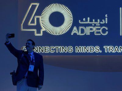 Emiratos Árabes inaugura cumbre anual de petróleo y gas en medio de guerras y elecciones en EU