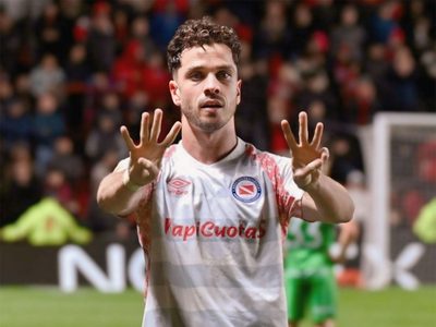 Argentinos Juniors demolió a Banfield en La Paternal