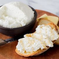 Queso untable vegetal: en pocos pasos, la receta perfecta para comer rico y saludable
