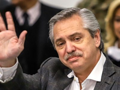 Alberto Fernández fue a ver la derrota de Argentinos