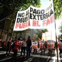 Pagar la deuda con fondos fugados, la discusión que tendrá el Senado
