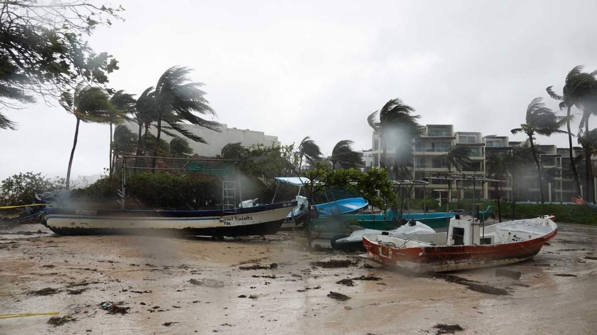 El paso de Beryl por Playa del Carmen