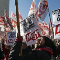 Tercer paro general contra política económica de Macri paraliza a Argentina