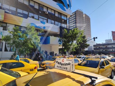 Bronca en el Ejecutivo Municipal por la los cortes de los taxistas en contra de UBER