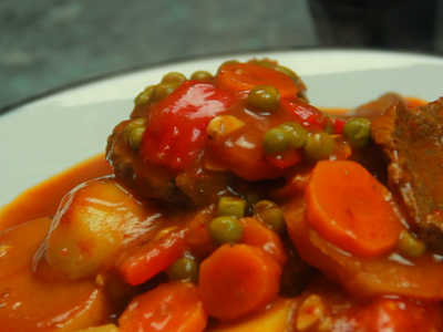 Bifecitos con tuco: ahora que se vienen días de lluvia, prepará esta receta y disfrutala bien calentita