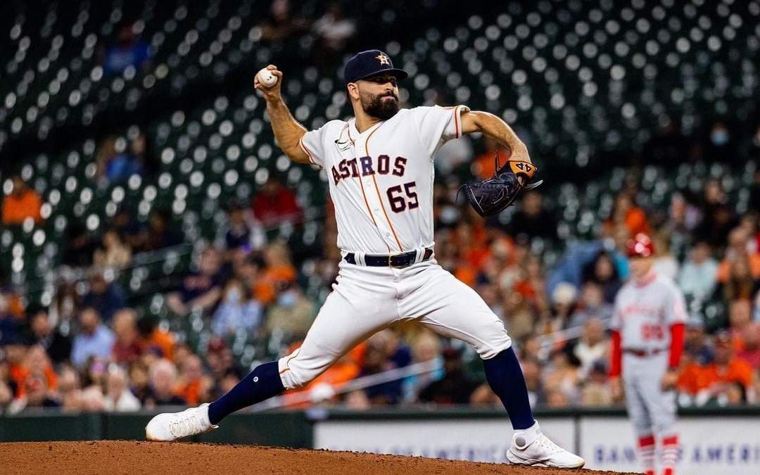 José Urquidy, pelotero mexicano que juega para los Astros de Houston