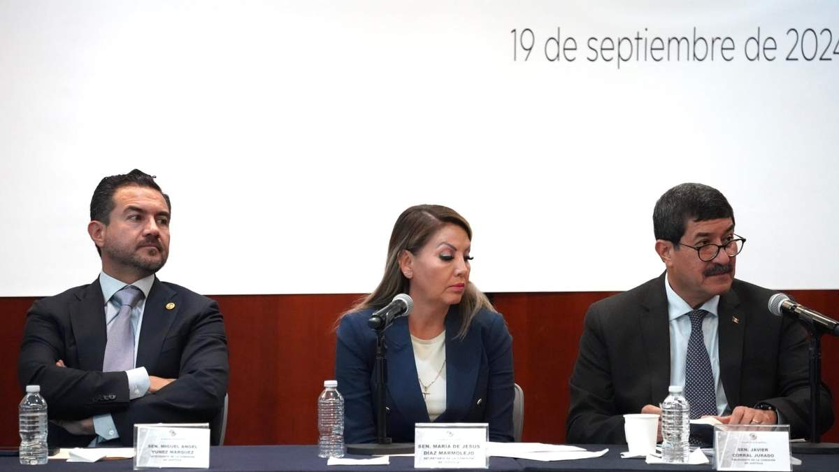 Miguel Ángel Yunes, María de Jesús Díaz y Javier Corral