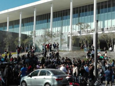 Por falta de pagos, trabajadores paralizan el Poder Judicial en Jalisco