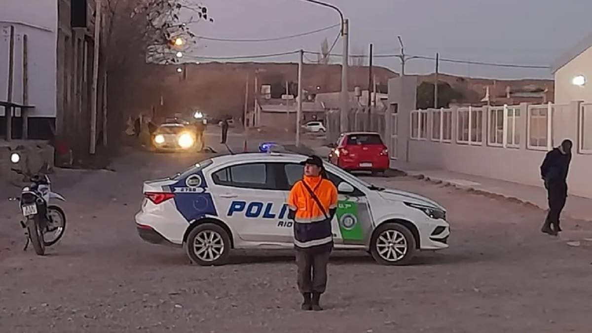 El homicidio ocurrió frente a la Escuela 63, en el horario de salida de los alumnos. Fuente (X)