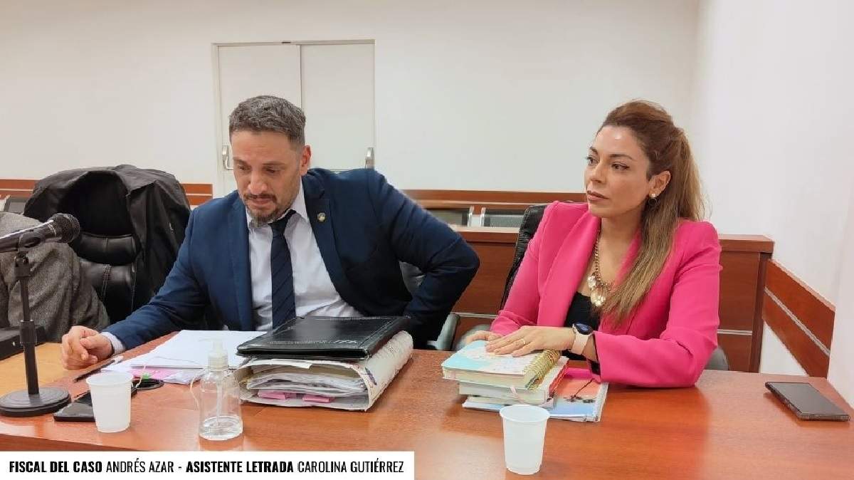 Fiscal Andrés Azar y la asistente letrada Carolina Gutiérrez durante la audiencia. Fuente: (MPF)