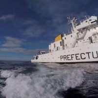 Continua el operativo para rescatar el barco pesquero que se hundió cerca de San Antonio Oeste