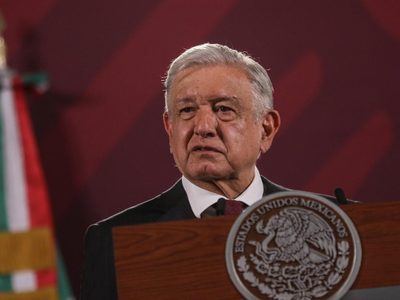 “Son expertos en fraudes electorales”, dice AMLO sobre firma consultora de exfuncionarios del INE