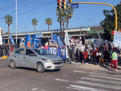 Protestaron en el nudo vial por la eliminación de planes