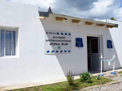 San Martín de Los Andes inauguró su remodelado edificio de la División Antinarcóticos