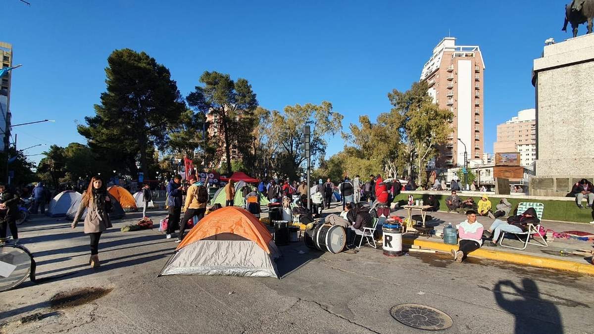 Organizaciones sociales en el centro neuquino. Fuente: (Javier Manzano)