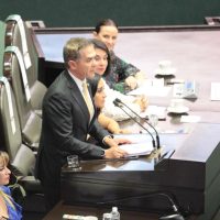 PRD abogará por incremento del 100% al salario mínimo: Mancera