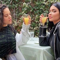 ¡Arde la red! Las sugestivas fotos con las que Kylie Jenner y Rosalía ¿blanquean su relación?