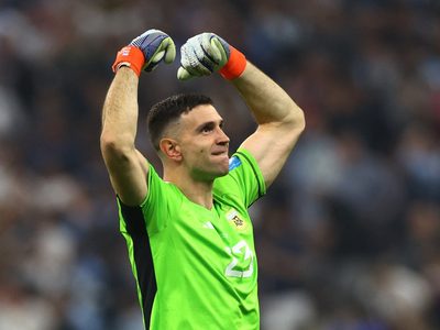 "Todo light": el imperdible momento de Dibu Martínez con la Selección Argentina en el predio