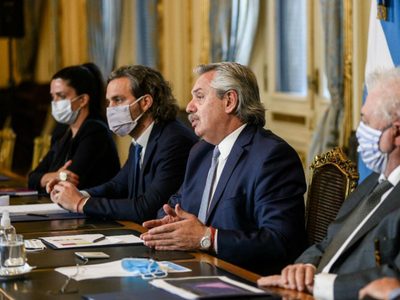 Alberto Fernández: "Cumplí la promesa de vacunar al mismo tiempo que los países centrales"
