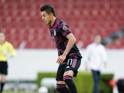 Acevedo y Alvarado se "suben" a la convocatoria de la Selección, por lesiones de Orozco y Pizarro