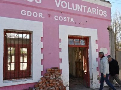 Arcioni sorteó 25 viviendas en Gobernador Costa