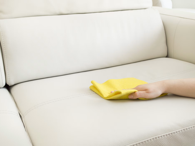Los secretos de la abuela que tenés que conocer para quitarle manchas a tus muebles de cuero blanco