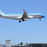 Después de siete meses: aterrizó el primer vuelo comercial en Neuquén