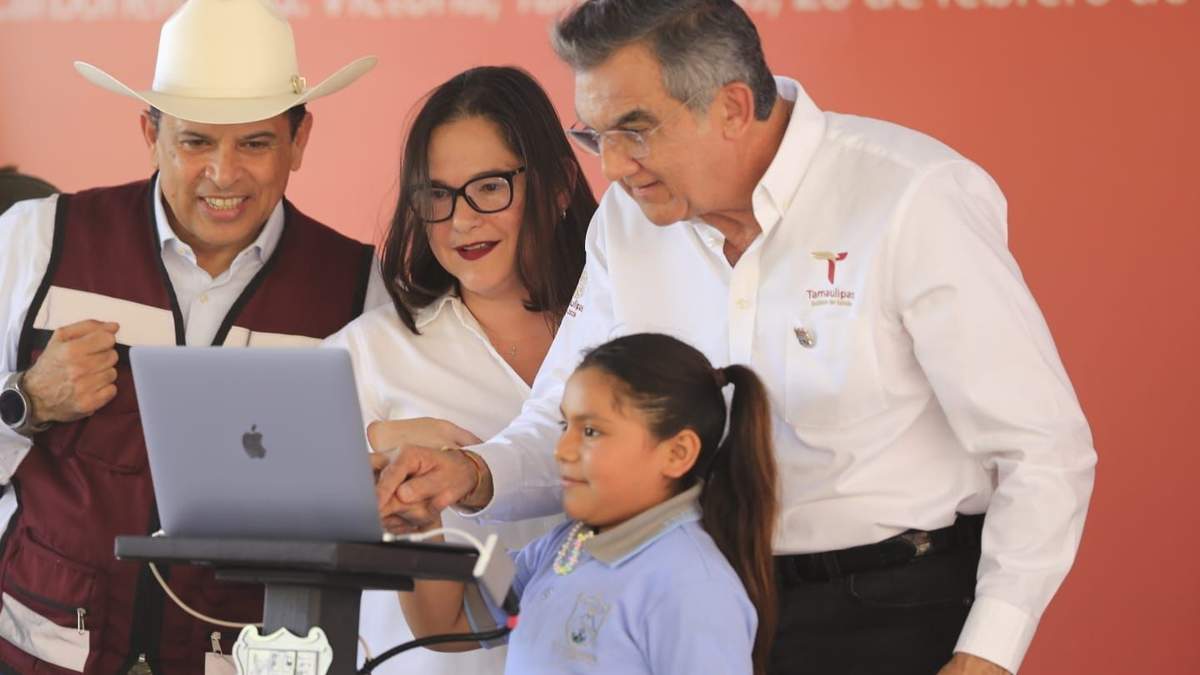 Américo pone en marcha internet satelital para escuelas de zonas rurales