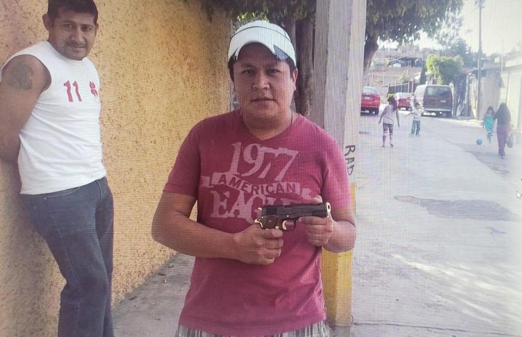 regidor con arma