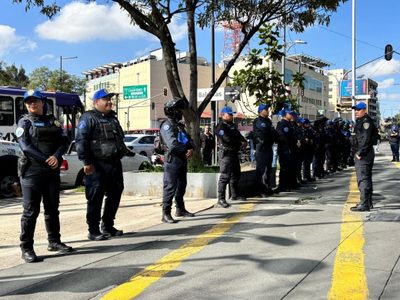 Alcaldía Cuauhtémoc retiró 76 puestos ambulantes en la estación Balderas del Metro