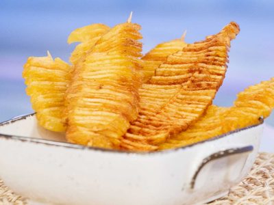 Papas acordeón: crujientes y súper fáciles, una receta original para acompañar todas tus comidas