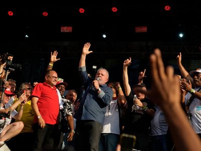 Lula da Silva lanza su precandidatura para enfrentarse con Bolsonaro